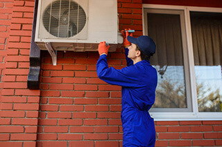 Beat the Heat with Our Crestwood AC Maintenance Services