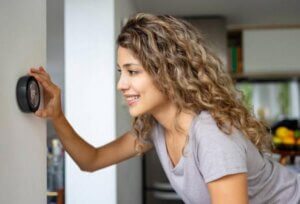 How AC Thermostat Issues Affect AC Efficiency