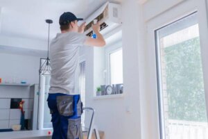Professional vs DIY Air Conditioner Maintenance