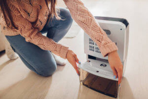 Signs You Need a Dehumidifier for Your AC
